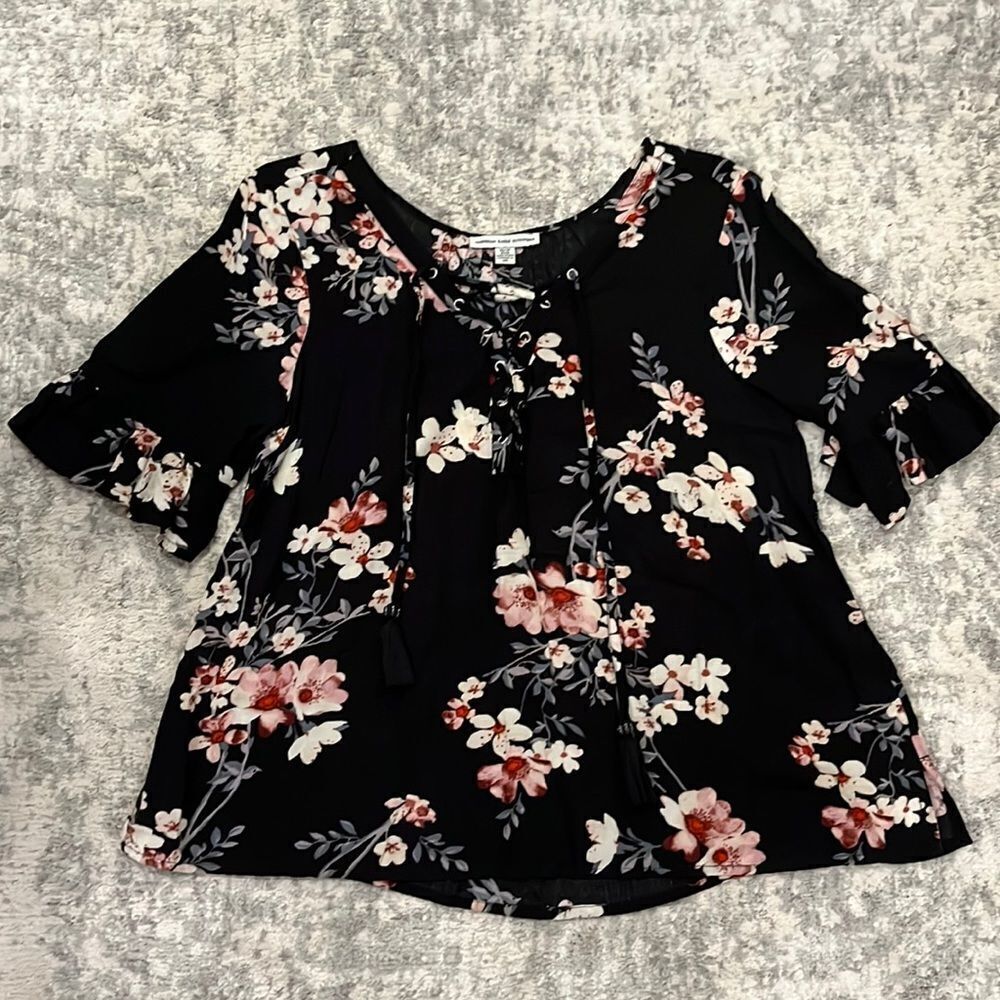 American Eagle Floral Blouse
